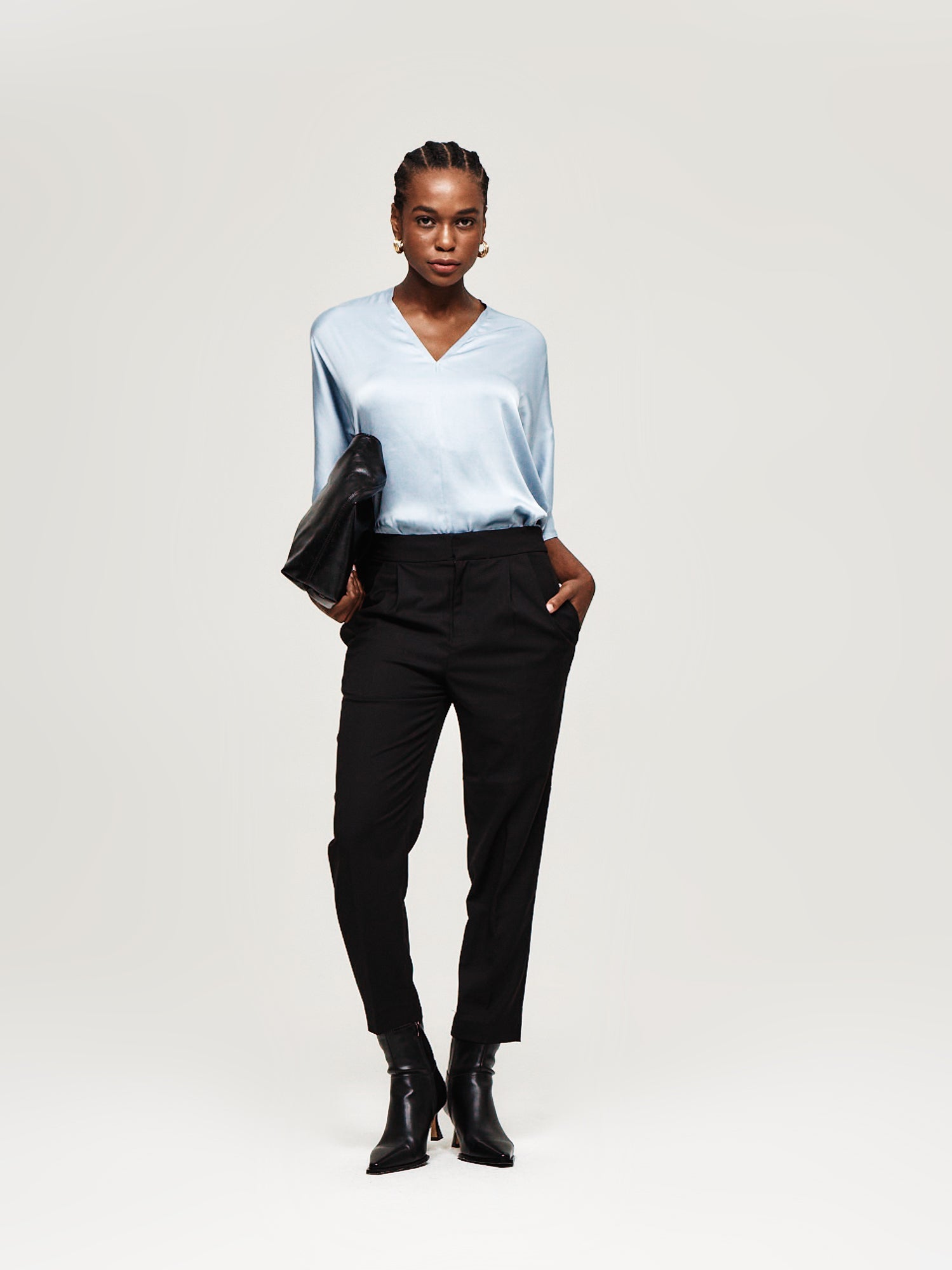 Satin V Pullover - The Reset
